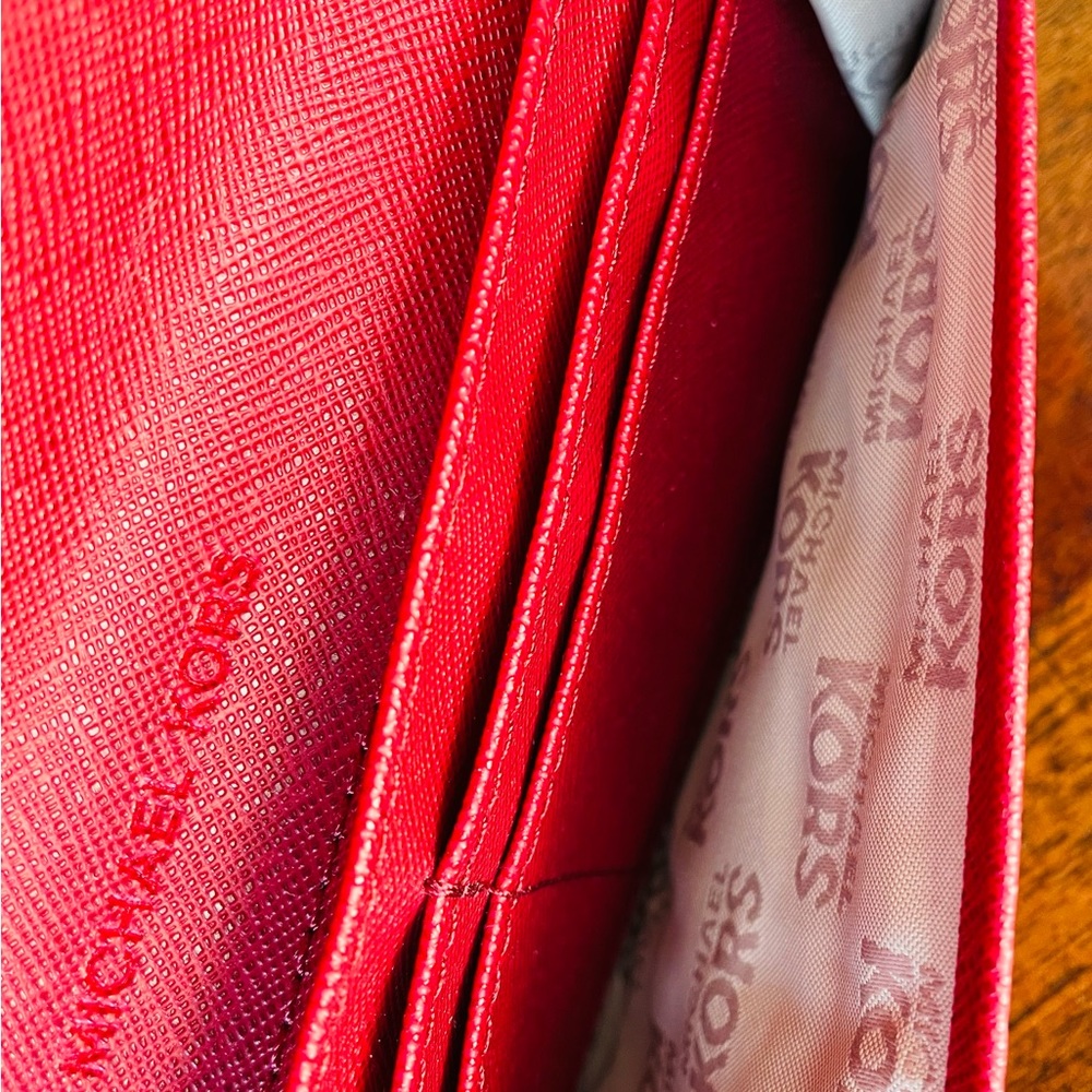 NWT Michael Kors Jet Set Travel flat wallet in raspberry - Picture 5 of 7